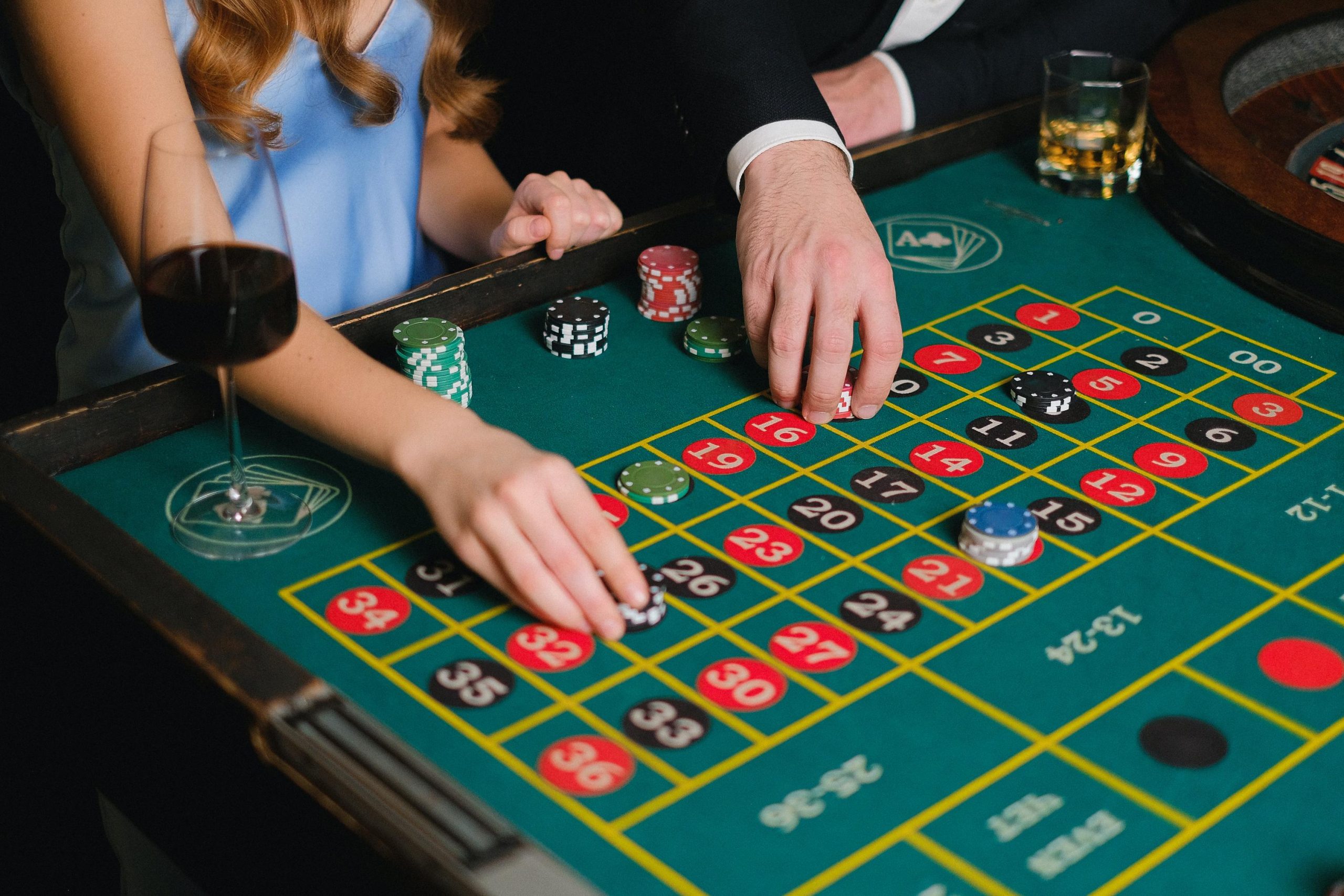 How to Play and Win at Casino Games: Tips and Tricks