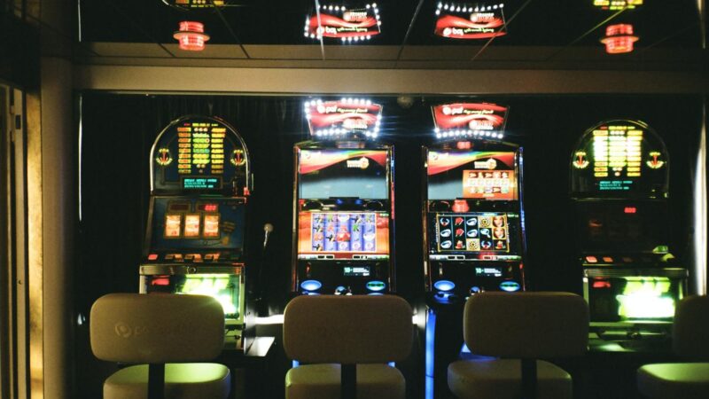The Real Advantages of Playing Slots on Direct Platforms