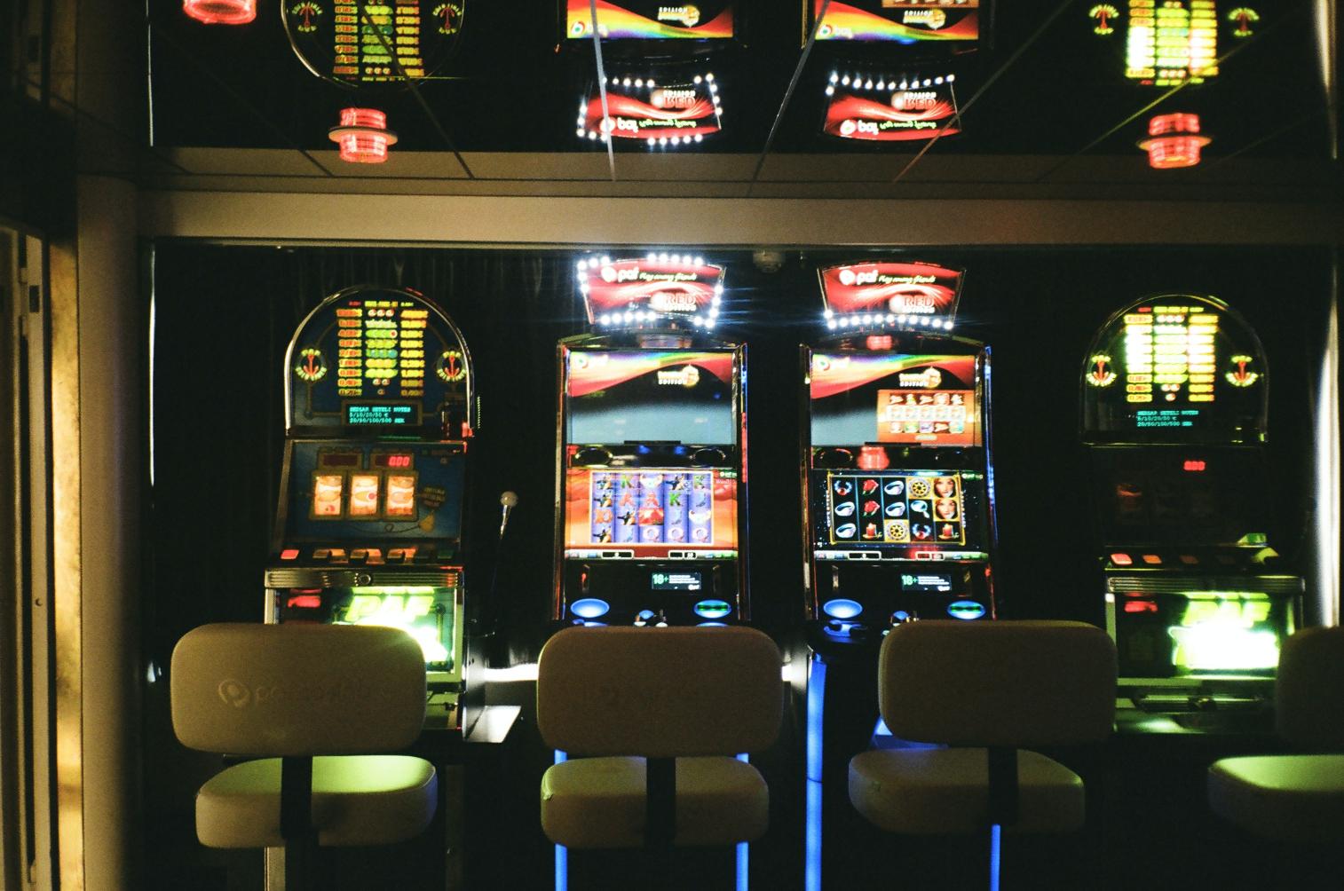 The Real Advantages of Playing Slots on Direct Platforms